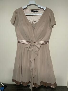Alisa Pan Women's Rhinestone Bowtie V Neck Beige Taupe Dress Size 10 NWT